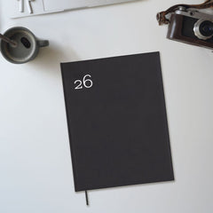 AGENDA ANUAL 2026 MILANO Y12 DP NEGRO | FINOCAM