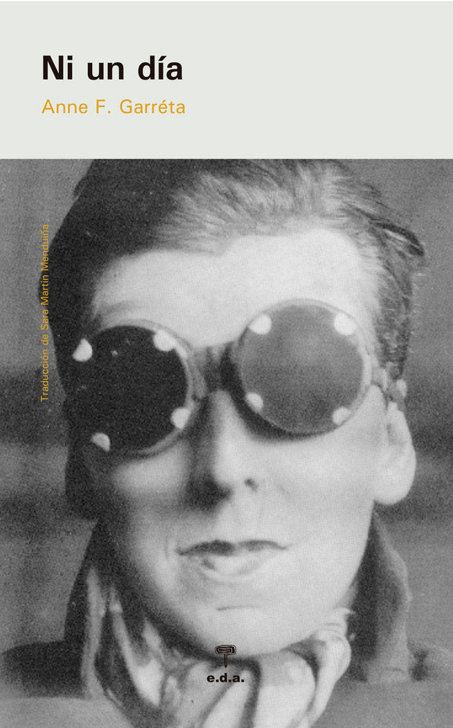 NI UN DIA - 9788492821839