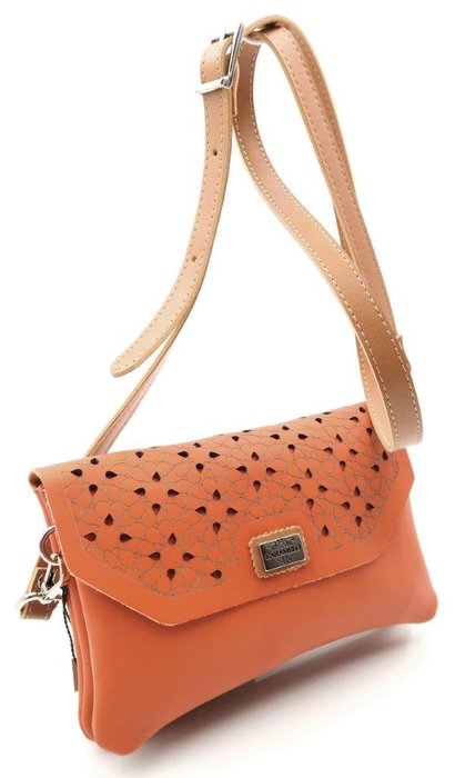 BOLSO BANDOLERA PIEL 3 DEP CREMALLEERA Y SOLAPA LASER 20X13 | CARAMELO Imagen principal del producto
