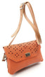 BOLSO BANDOLERA PIEL 3 DEP CREMALLEERA Y SOLAPA LASER 20X13 | CARAMELO