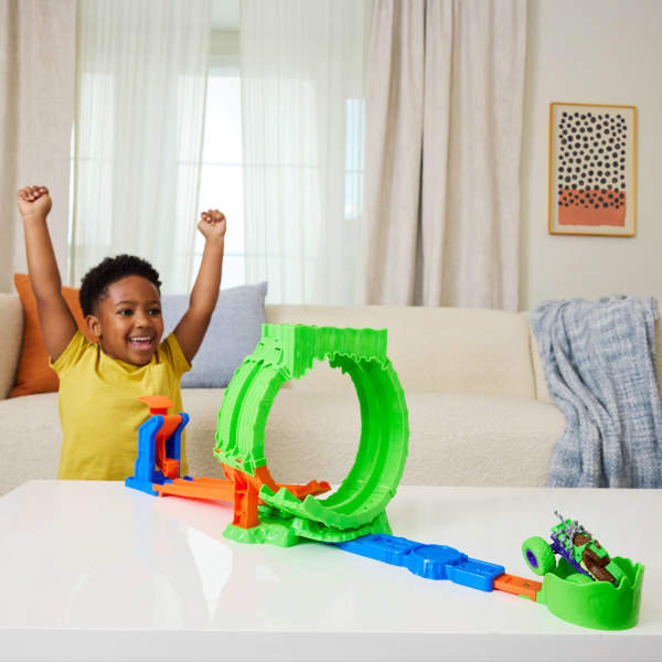 Chaos Loop Challenge Monster Trucks Hot Wheels