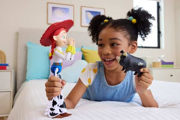Figura Jessie Parlanchina Toy Story 5 - Mattel