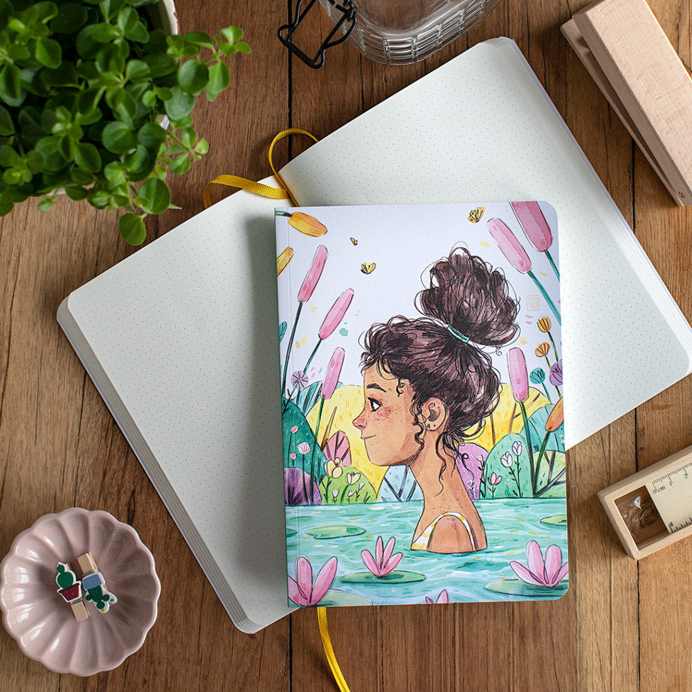 Cuaderno Esther Gili Baño de Colores Marca CUQUILAND Imagen principal del producto