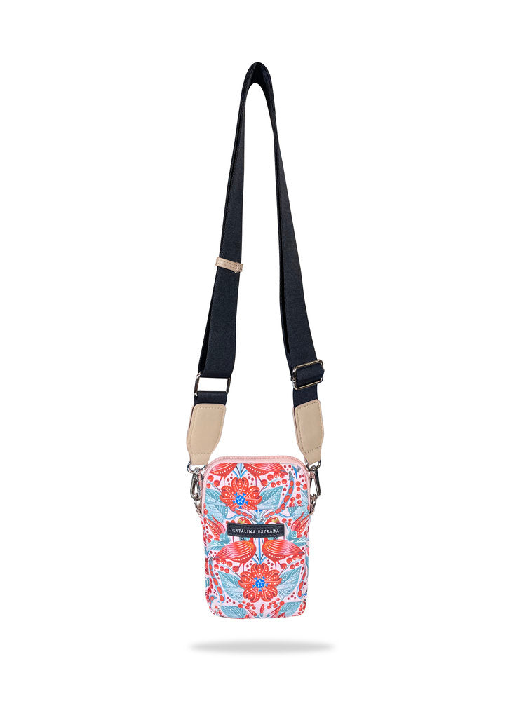 BOLSO PORTAMOVIL CATALINA ESTRADA FRIJOL | CARAMELO TRAVEL FANTASY | 1 UNIDAD | 1812202400088 Imagen principal del producto
