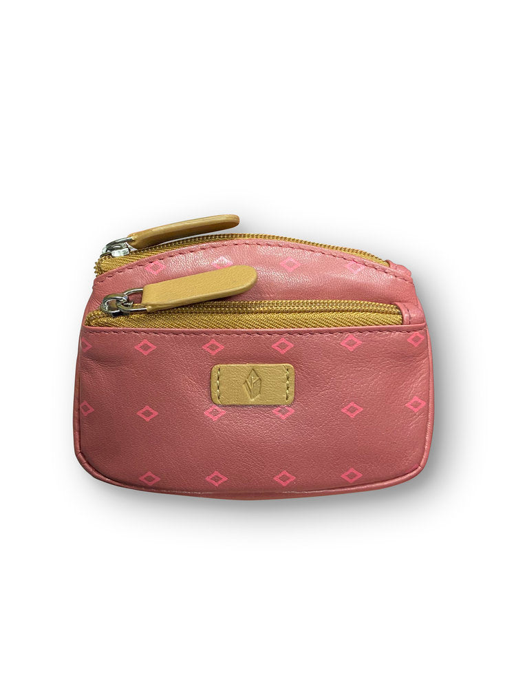 MONEDERO MUJER MENTA GOA FUCSIA | TRAVEL FANTASY MENTA | 1 UNIDAD | 2812202400360 Imagen principal del producto