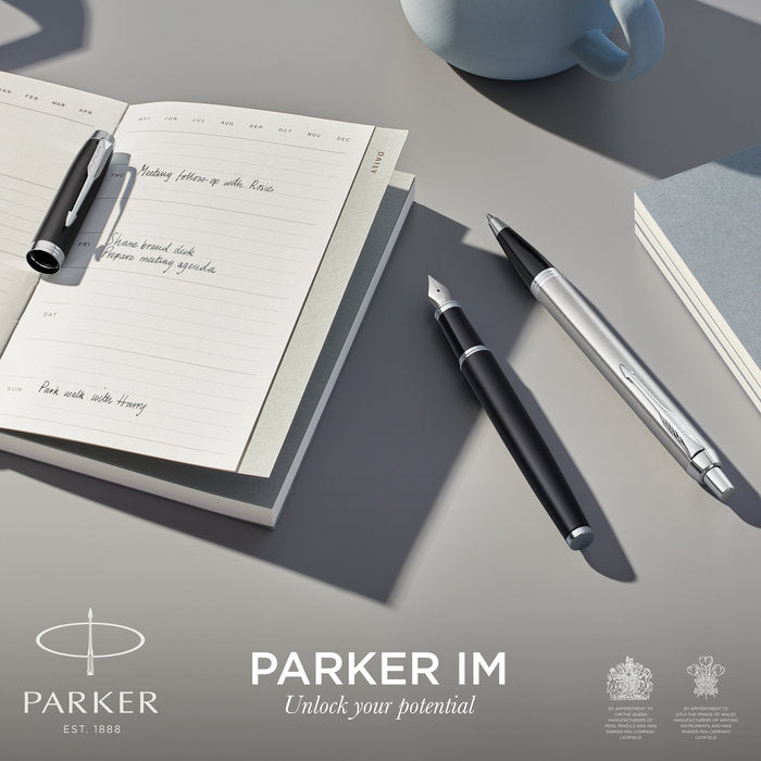 Pluma Parker IM Essential F negro detalles cromados