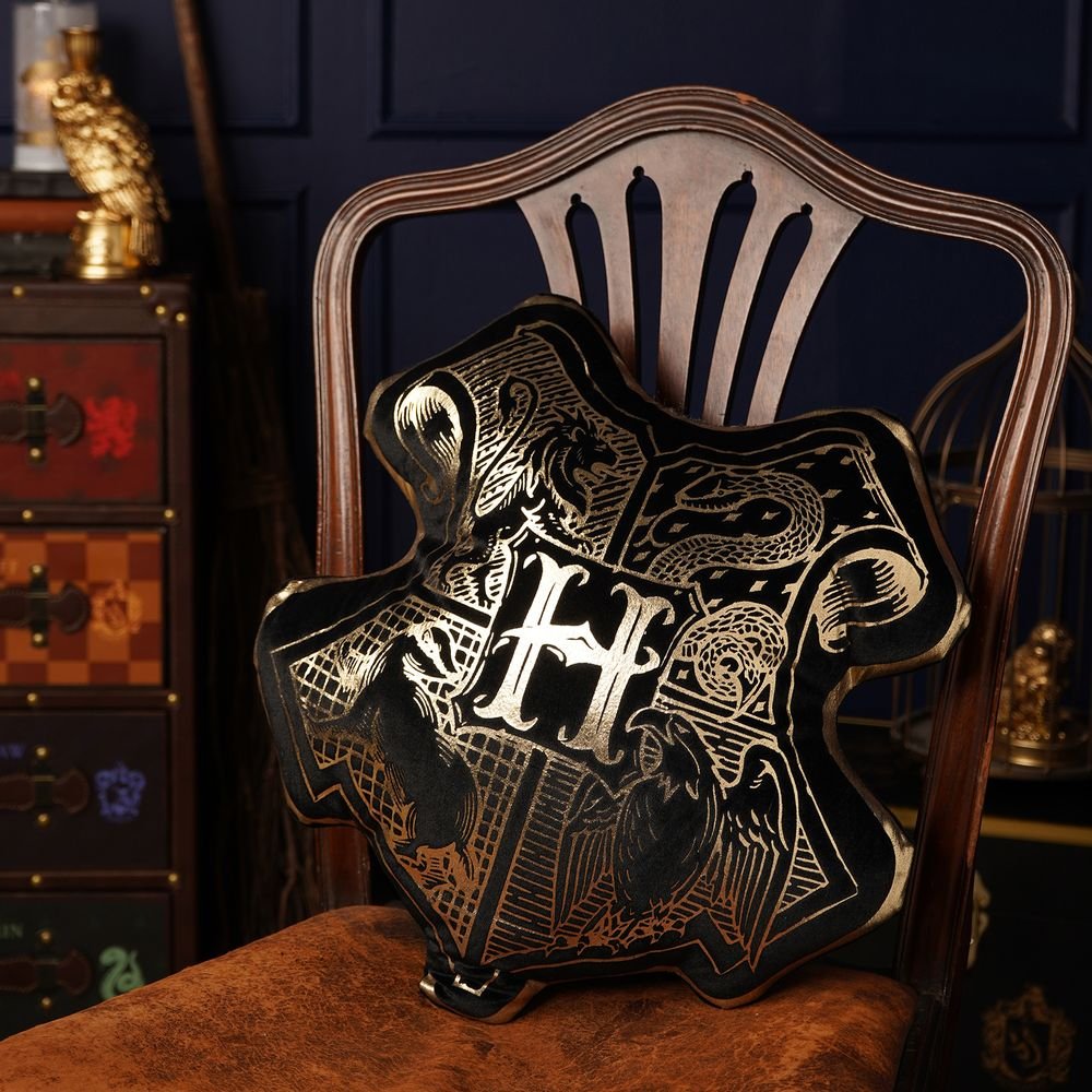 Cojín escudo Hogwarts terciopelo Harry Potter 43 cm