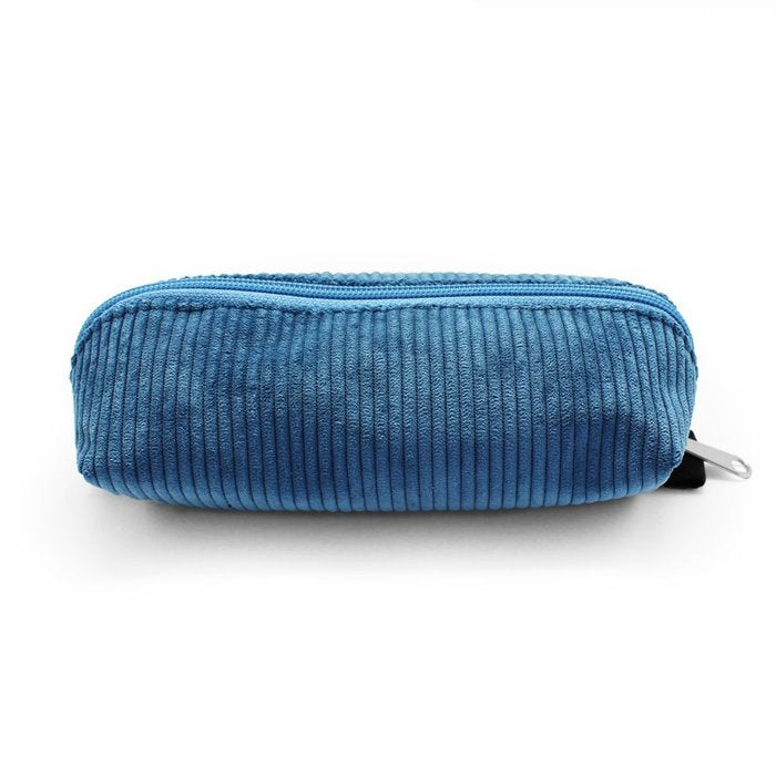 ESTUCHE TRIANGULAR GRANDE AZUL CERCETA SILKY TOUCH | MAKENOTES Imagen principal del producto