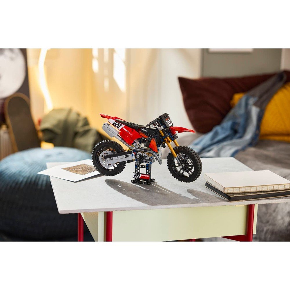 Lego Technic Moto Ducati Desmo450 MX Factory