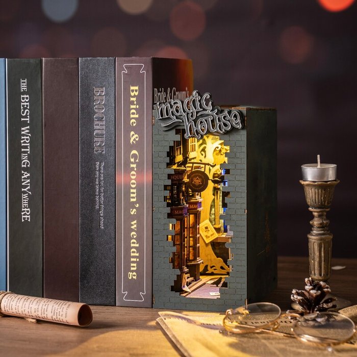 Maqueta Sujetalibros Magic House ROLIFE MADNESSTOYS MAQUETAS Imagen principal del producto