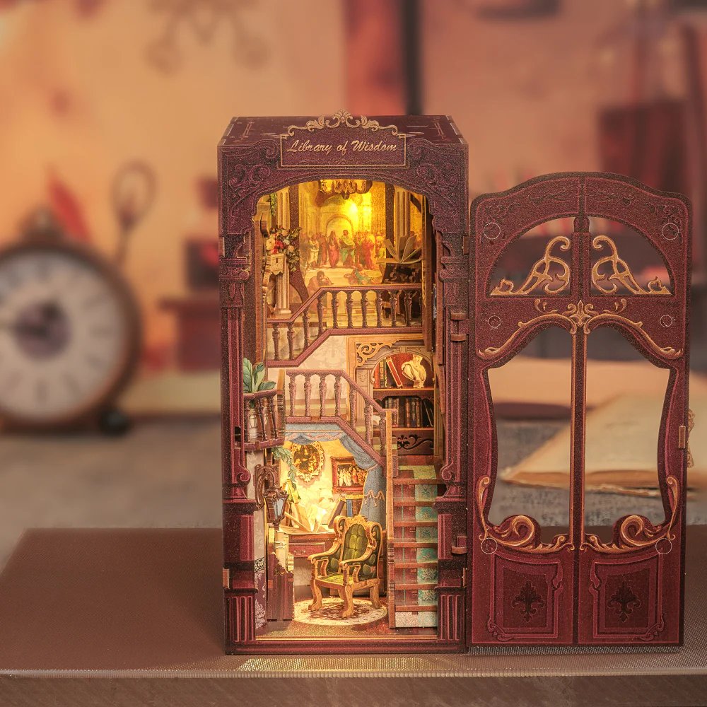 Maqueta Book Nook con Luz Biblioteca de la Sabiduría CUTEBEE Imagen principal del producto
