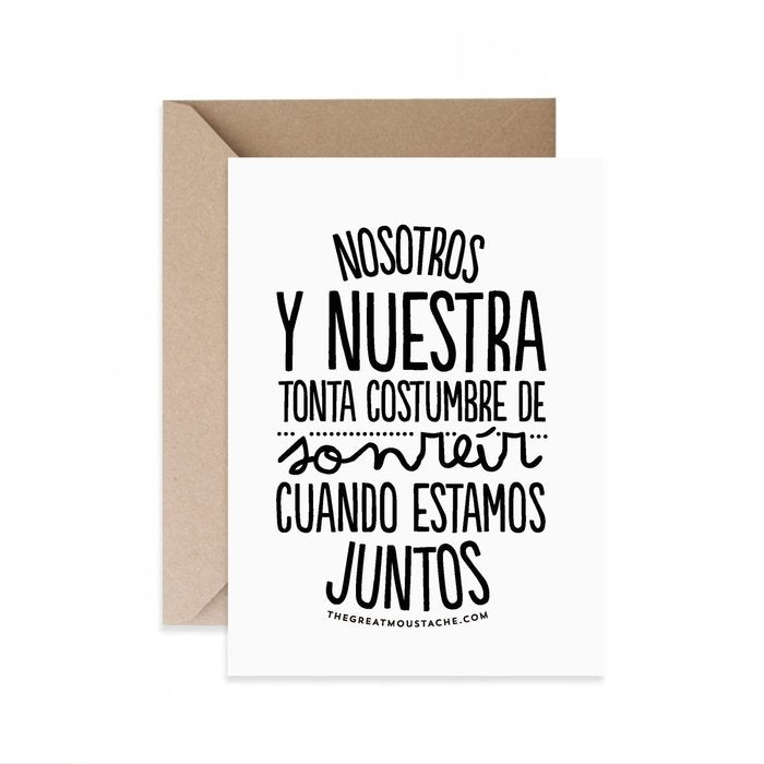 TARJETA NOSOTROS Y NUESTRA TONTA COSTUMBRE DE SONREIR | THE GREAT MOUSTACHE | 1 UNIDAD | 7427136858214 Imagen principal del producto