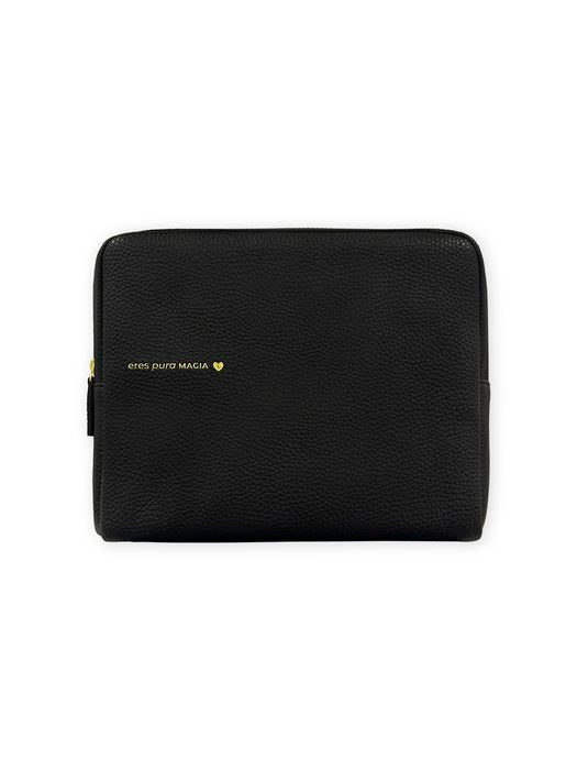 BOLSA PORTATODO CUERO VEGANO BLACK AMBER | THE GREAT MOUSTACHE | 1 UNIDAD | 7427246048987 Imagen principal del producto
