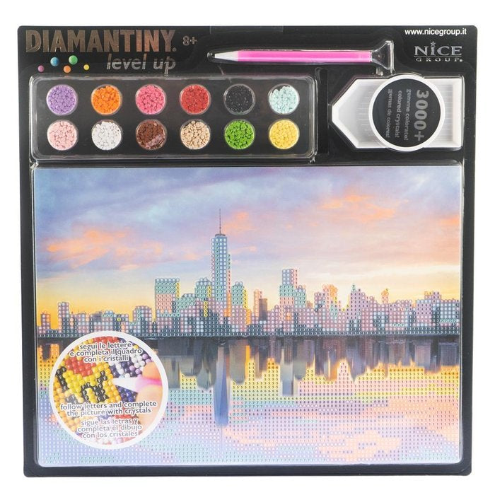 JUEGO CREA CON DIAMANTES DIAMANTINY MANHATTAN | DIAMANTINY NICE | 1 UNIDAD | 8056779963222 Imagen principal del producto