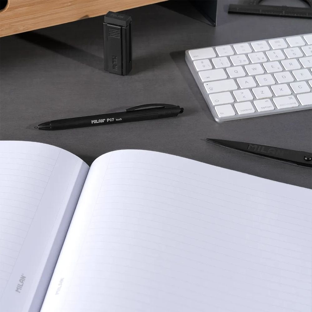 Libreta A4 rayada Milan Diseño Shadow gris