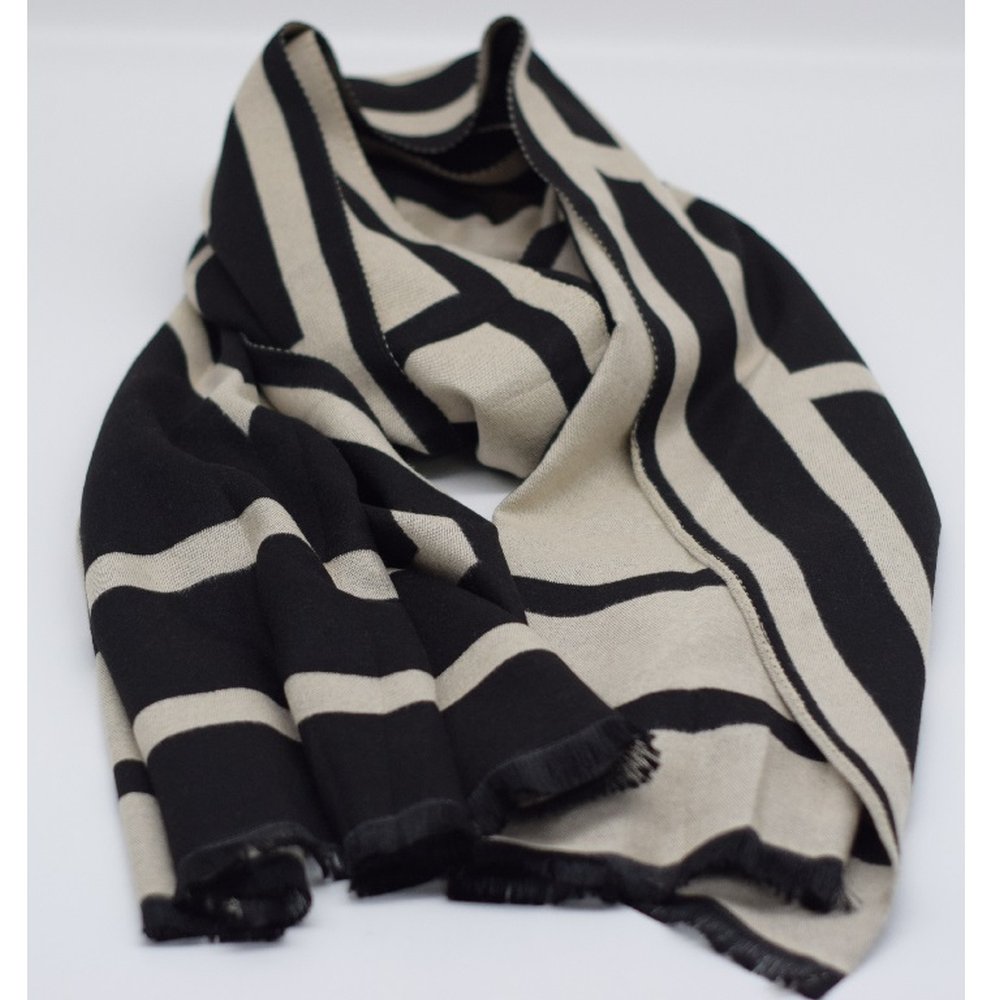 FOULARD CTA NEGRO/CREMA | CORONEL TAPIOCCA | 1 UNIDAD | 8430482228203 Imagen principal del producto
