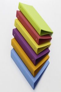 Carpeta de Anillas Verde IBERPLAS para Oficina y Estudio