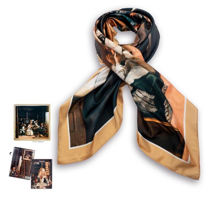 PAÑUELO 90X90 CM MENINAS | PAPELERIA JAVIER | 1 UNIDAD | 8435266133032 Imagen principal del producto