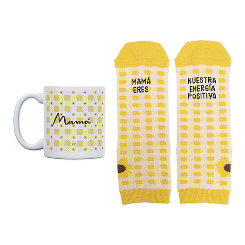 Kit Taza y Calcetines Mama Energia Positiva UO Imagen principal del producto