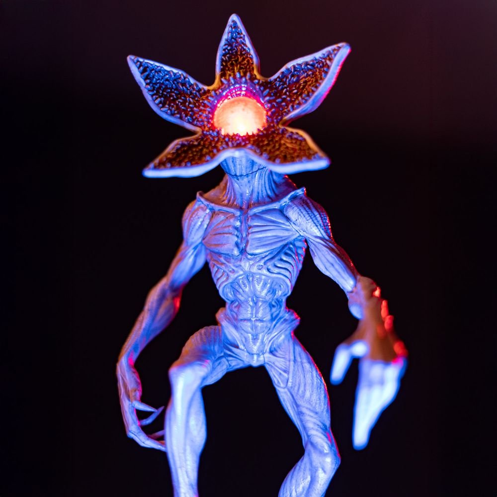 Lámpara Stranger Things Demogorgon - Grupo Erik