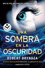 UNA SOMBRA EN LA OSCURIDAD - 9788416240845