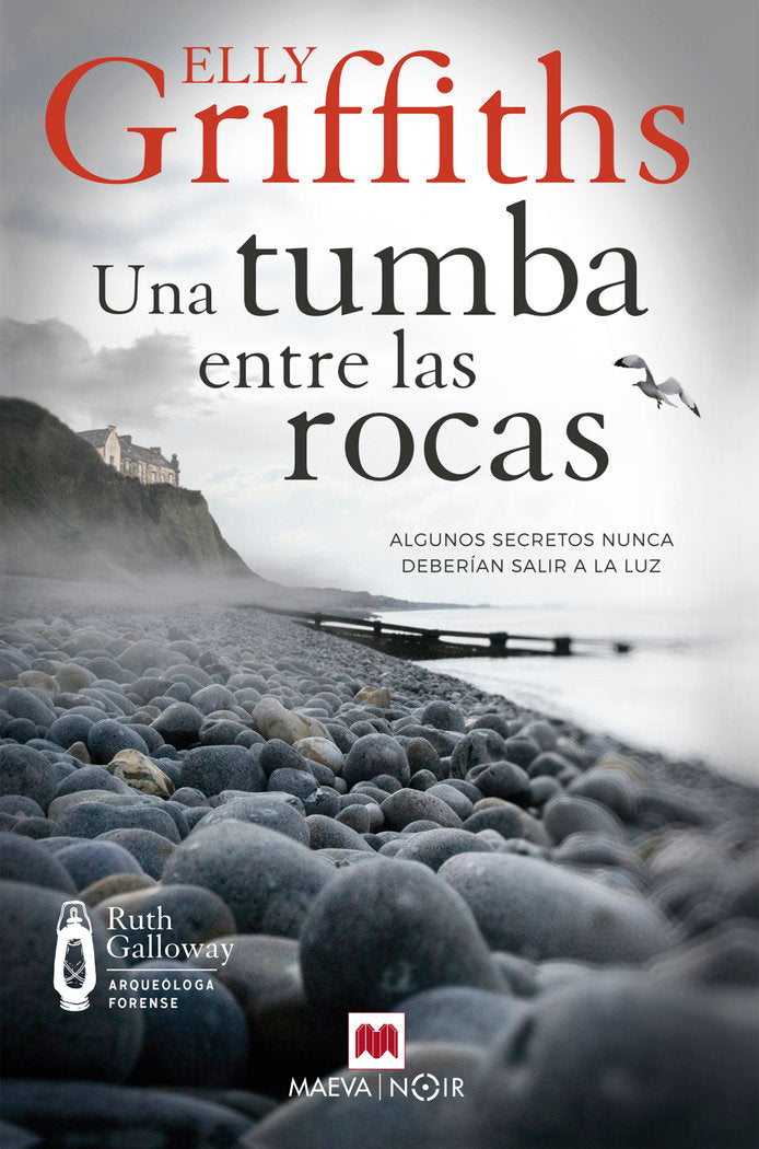 UNA TUMBA ENTRE LAS ROCAS - 9788419110121 Imagen principal del producto