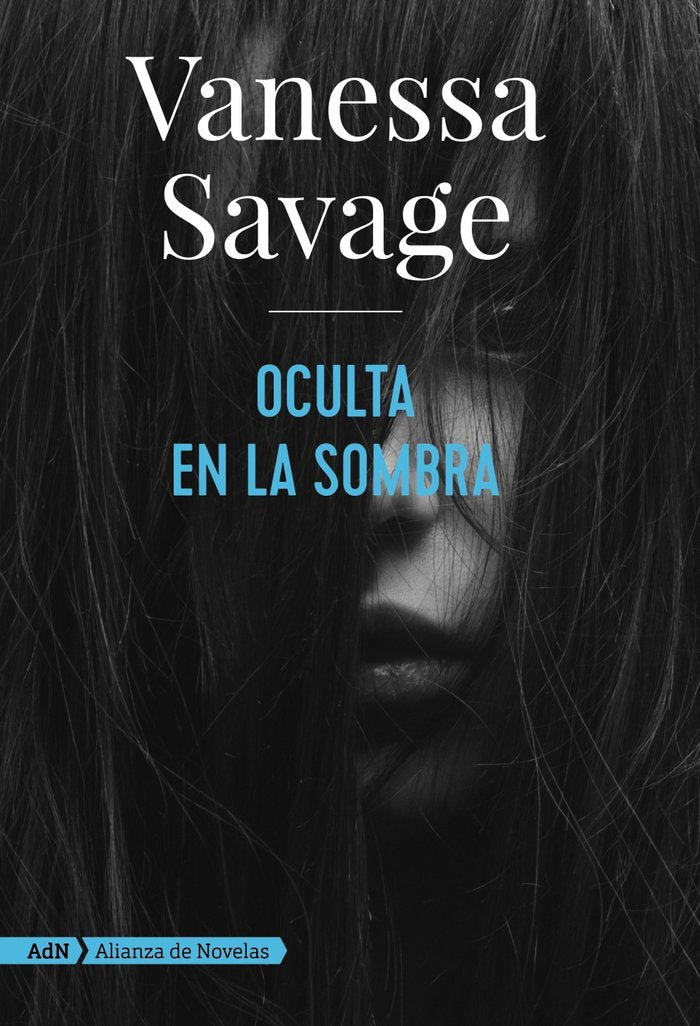 OCULTA EN LA SOMBRA - 9788491814368 Imagen principal del producto