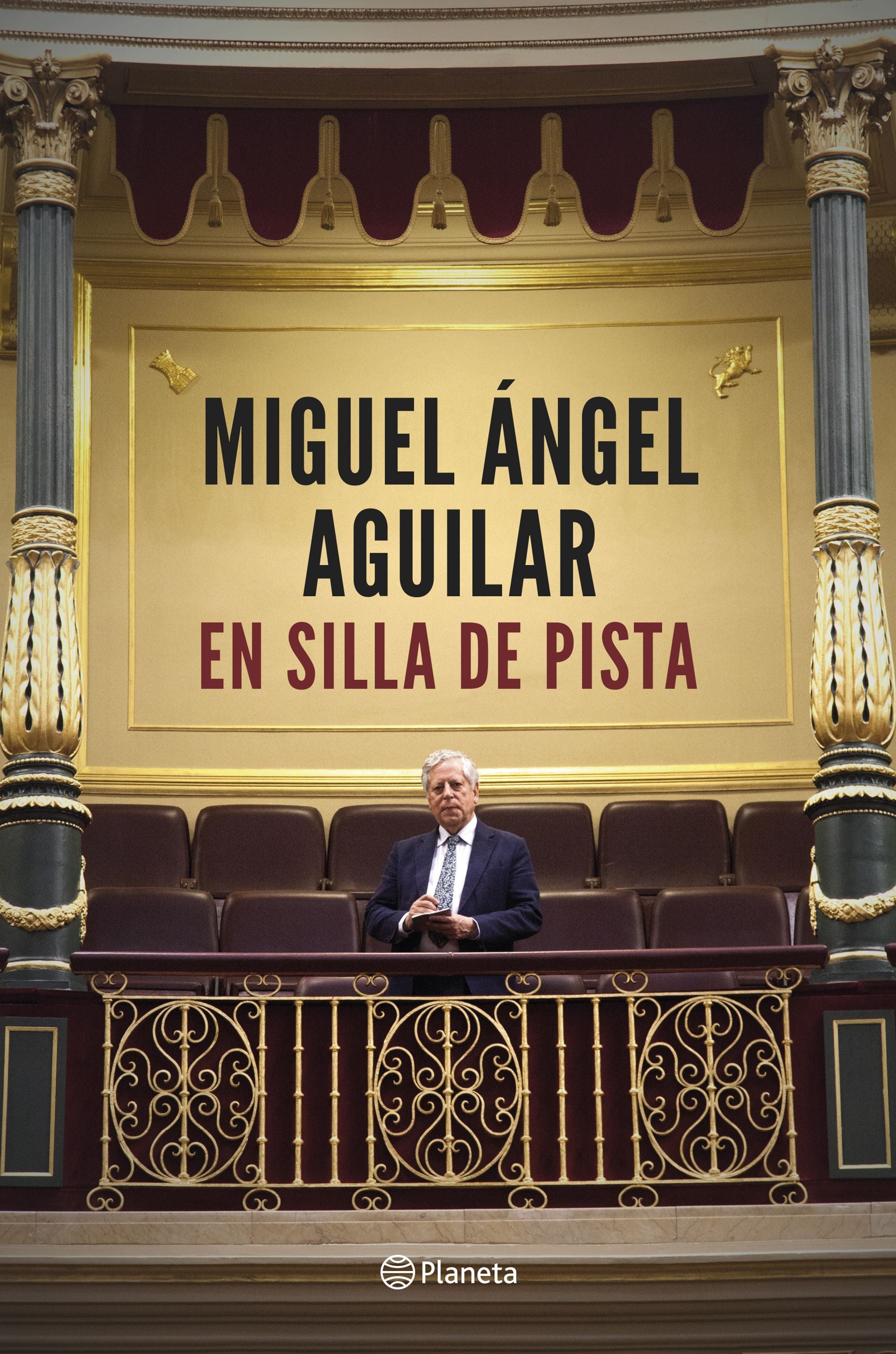 En silla de pista: Álbum de momentos vividos en primera línea Imagen principal del producto